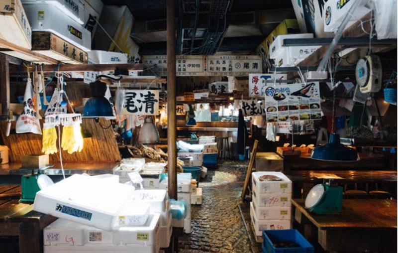 L'intérieur immersif de Kodawari Tsukiji